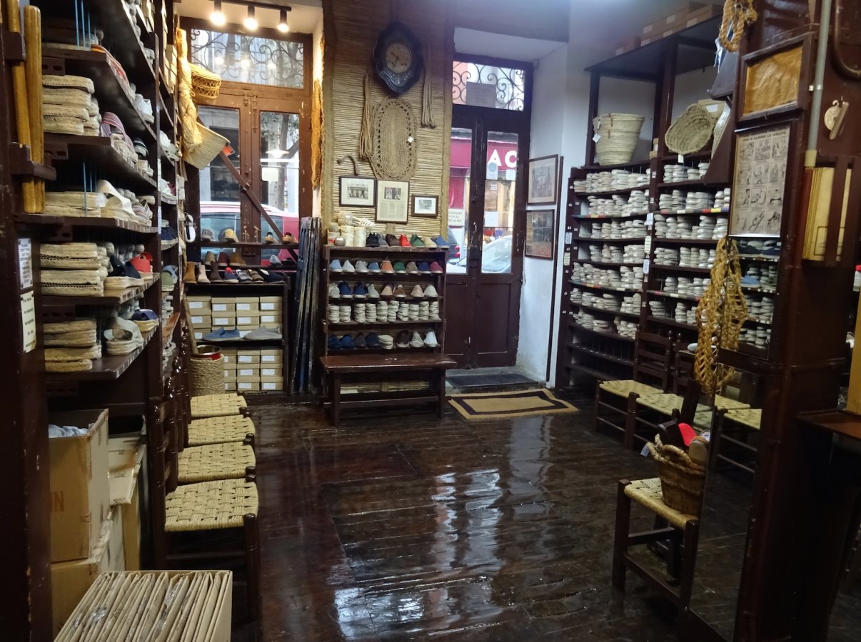 Alpargatería Antigua Casa Crespo